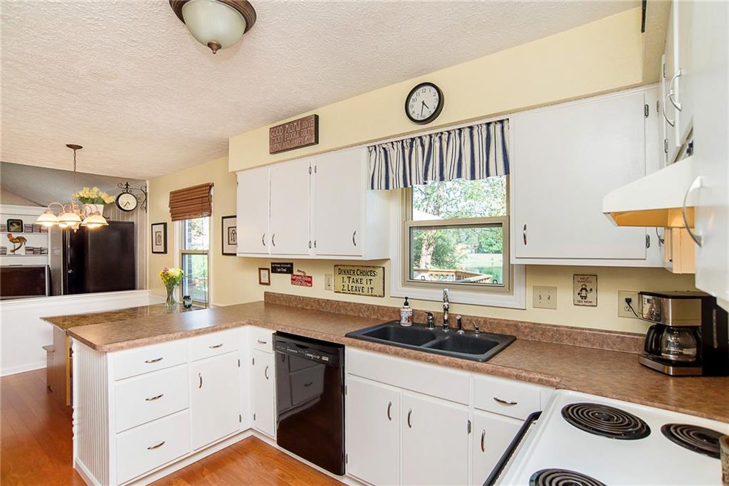 8115 Castle Lake Road Indianapolis, IN 46256 - Photo 11 of 23 Gallery Image 11