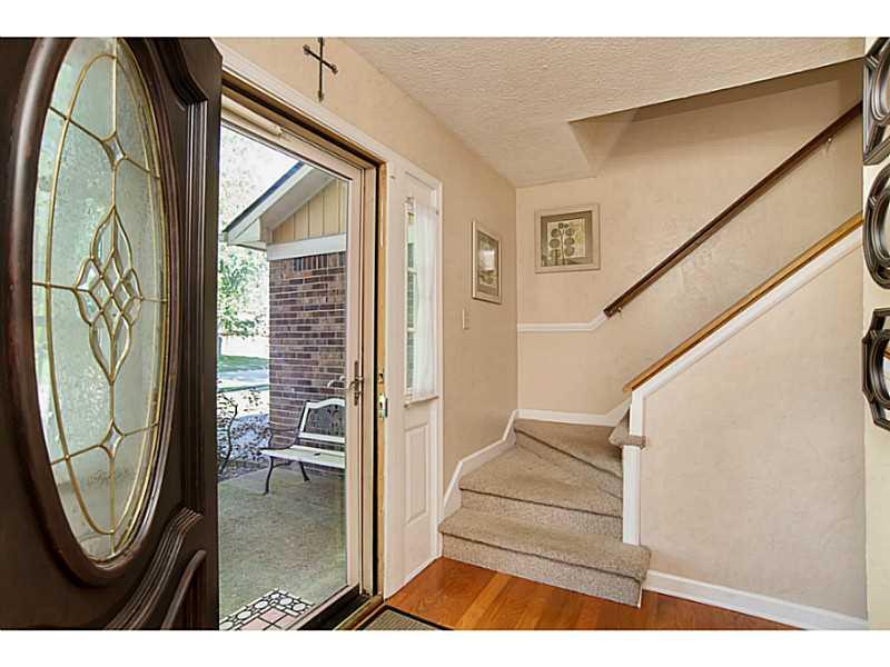 8115 Castle Lake Road Indianapolis, IN 46256 - Photo 4 of 23 Gallery Image 4