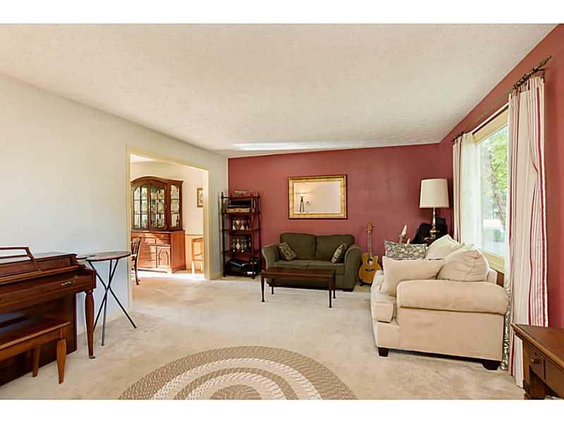 8115 Castle Lake Road Indianapolis, IN 46256 - Photo 5 of 23 Gallery Image 5