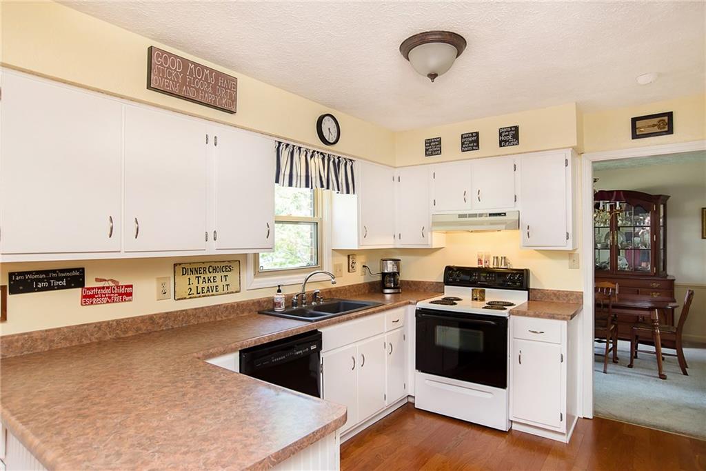 8115 Castle Lake Road Indianapolis, IN 46256 - Photo 10 of 23 Gallery Image 10