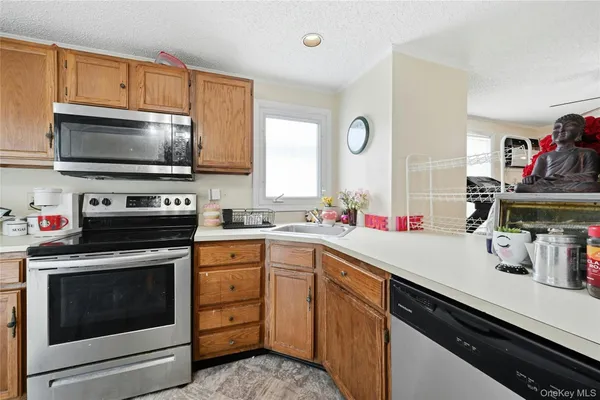 $120,000 | 54 Dogwood Lane, Manorville, NY 11949