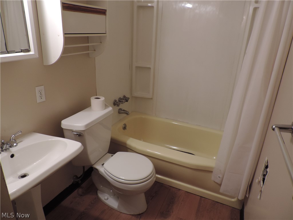 35047 Bainbridge Road North Ridgeville, OH 44039 - Photo 9 of 15