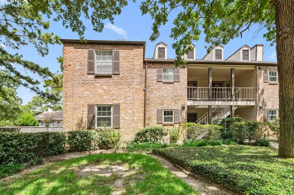 $244,900 | 12966 Trail Hollow Drive, Unit 2960, Houston, TX 77079