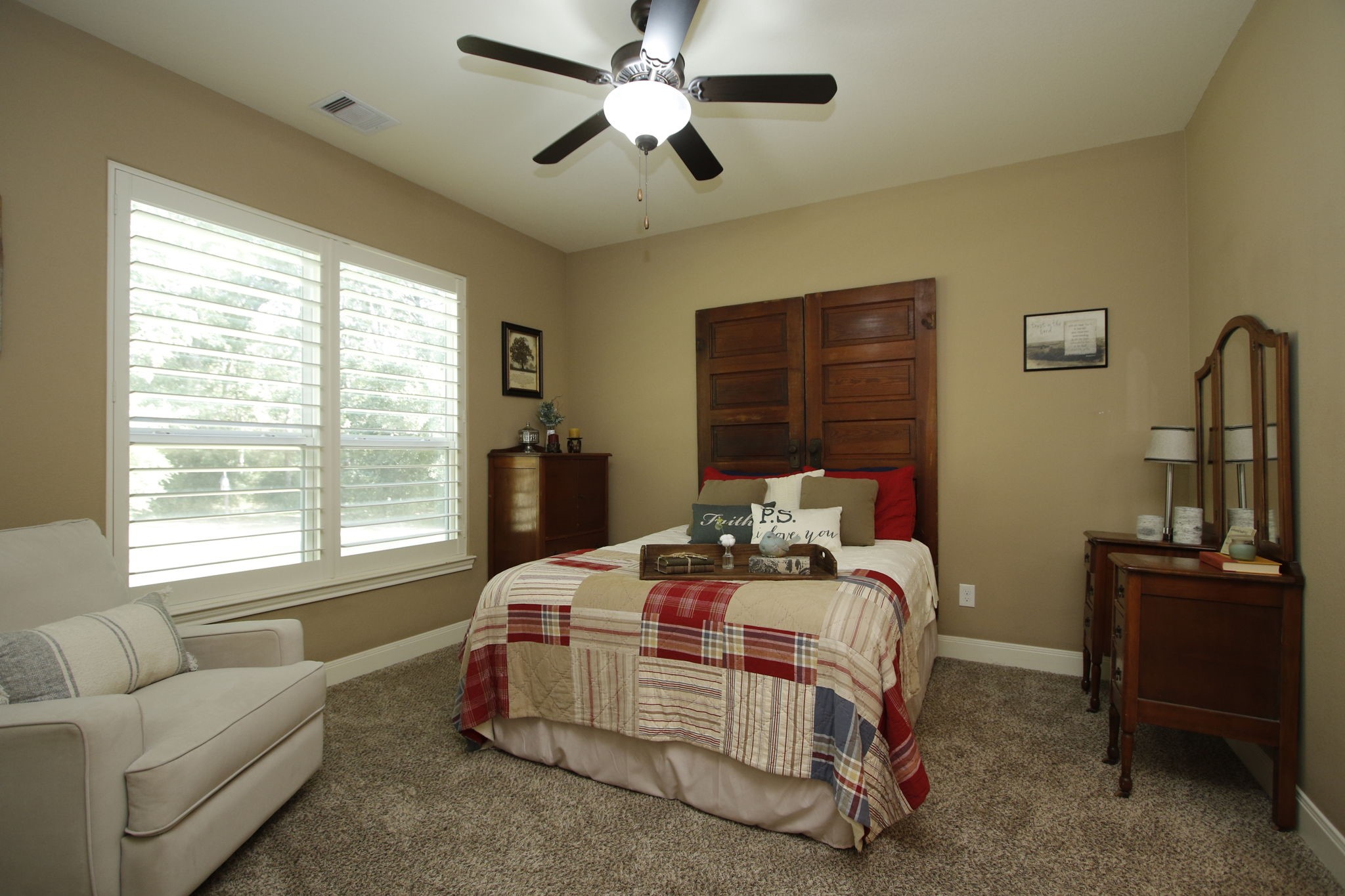 1547 Ruby Drive Willis, TX 77378 - Photo 34 of 48 a bedroom with bed and a window