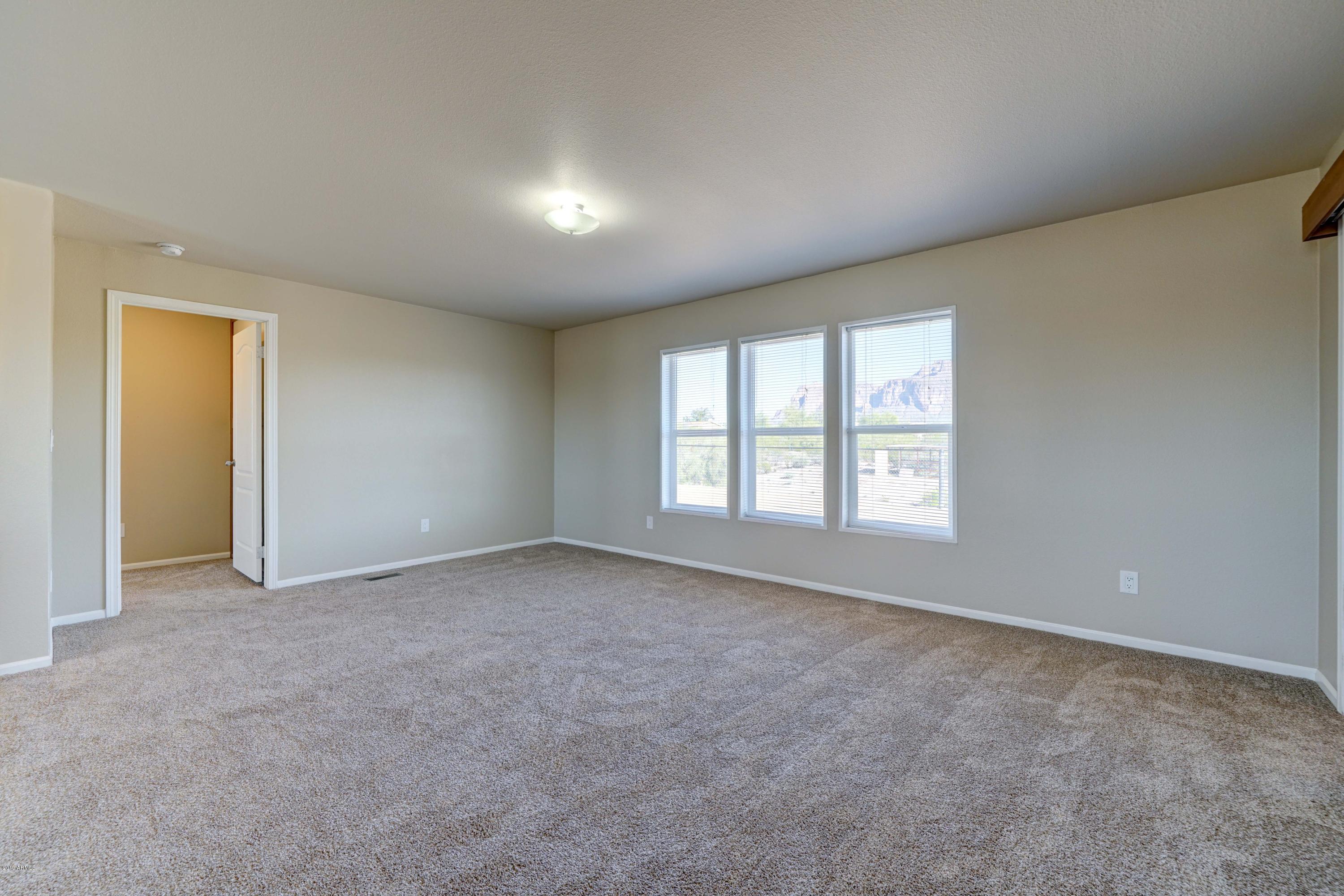 487 North Cortez Road Apache Junction, AZ 85119 - Photo 14 of 41 487 N Cortez-18