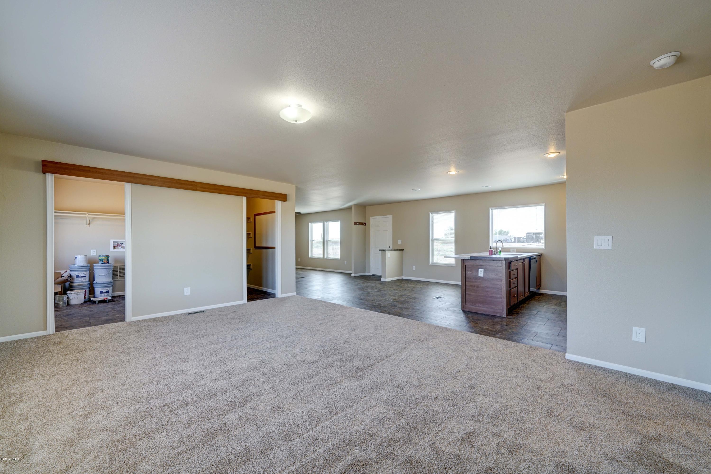 487 North Cortez Road Apache Junction, AZ 85119 - Photo 15 of 41 487 N Cortez-19