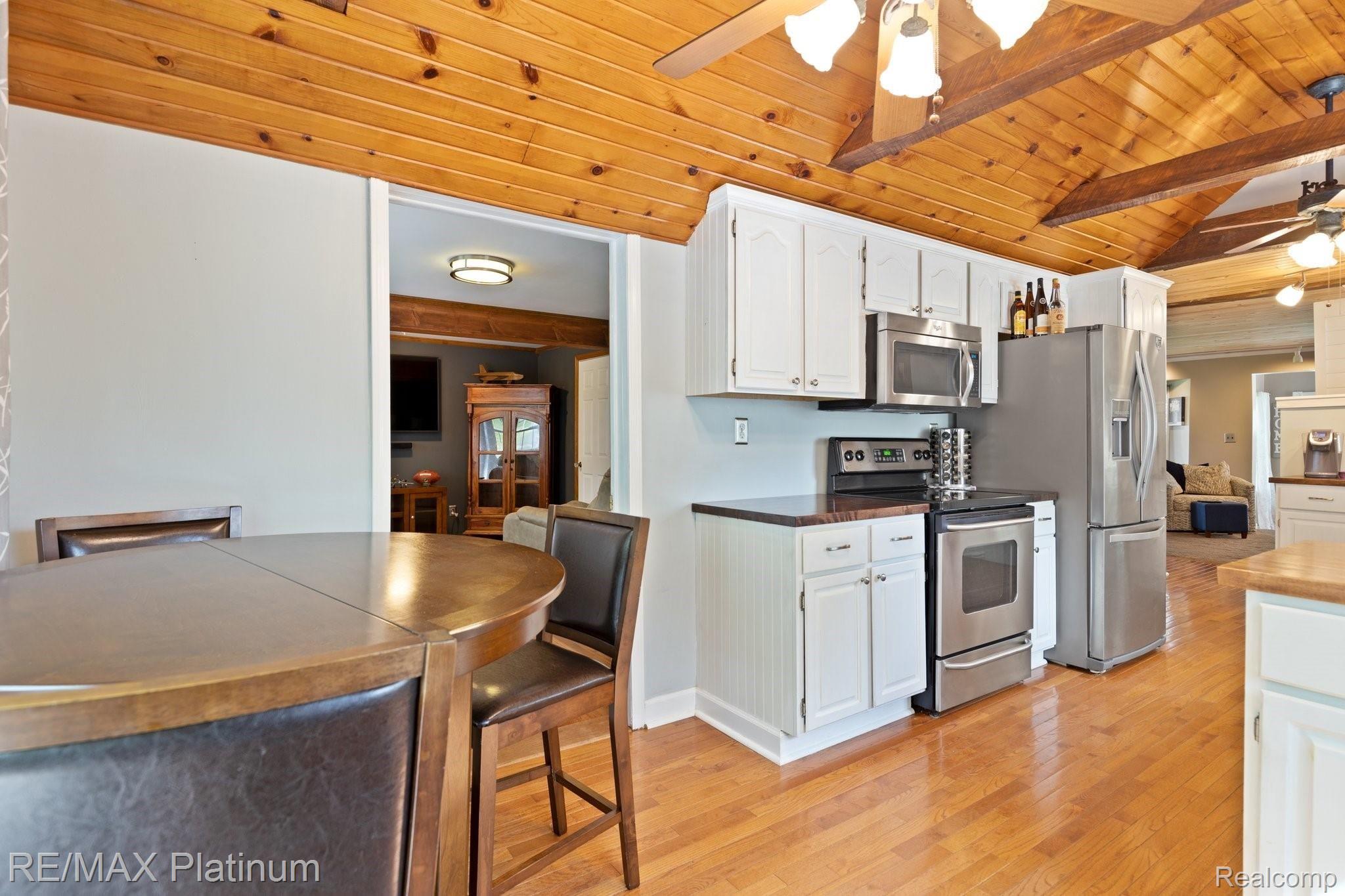10116 Skeman Road Brighton, MI 48114 - Photo 25 of 48 25-web-or-mls-1P6A4581.jpg