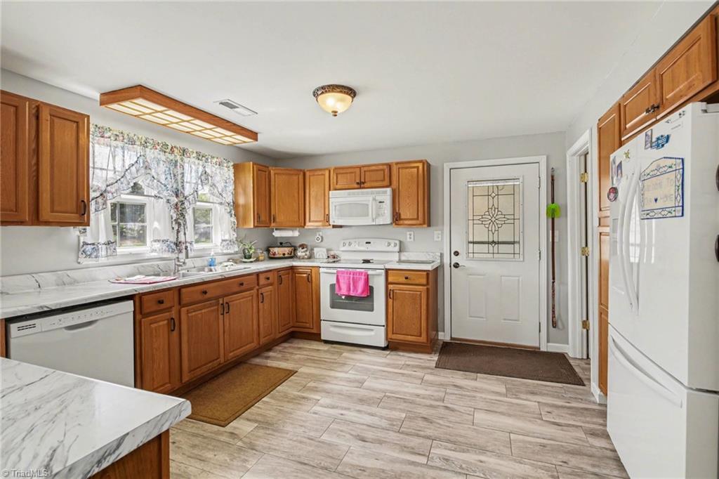 4474 Old Randleman Road Greensboro, NC 27406 - Photo 13 of 27