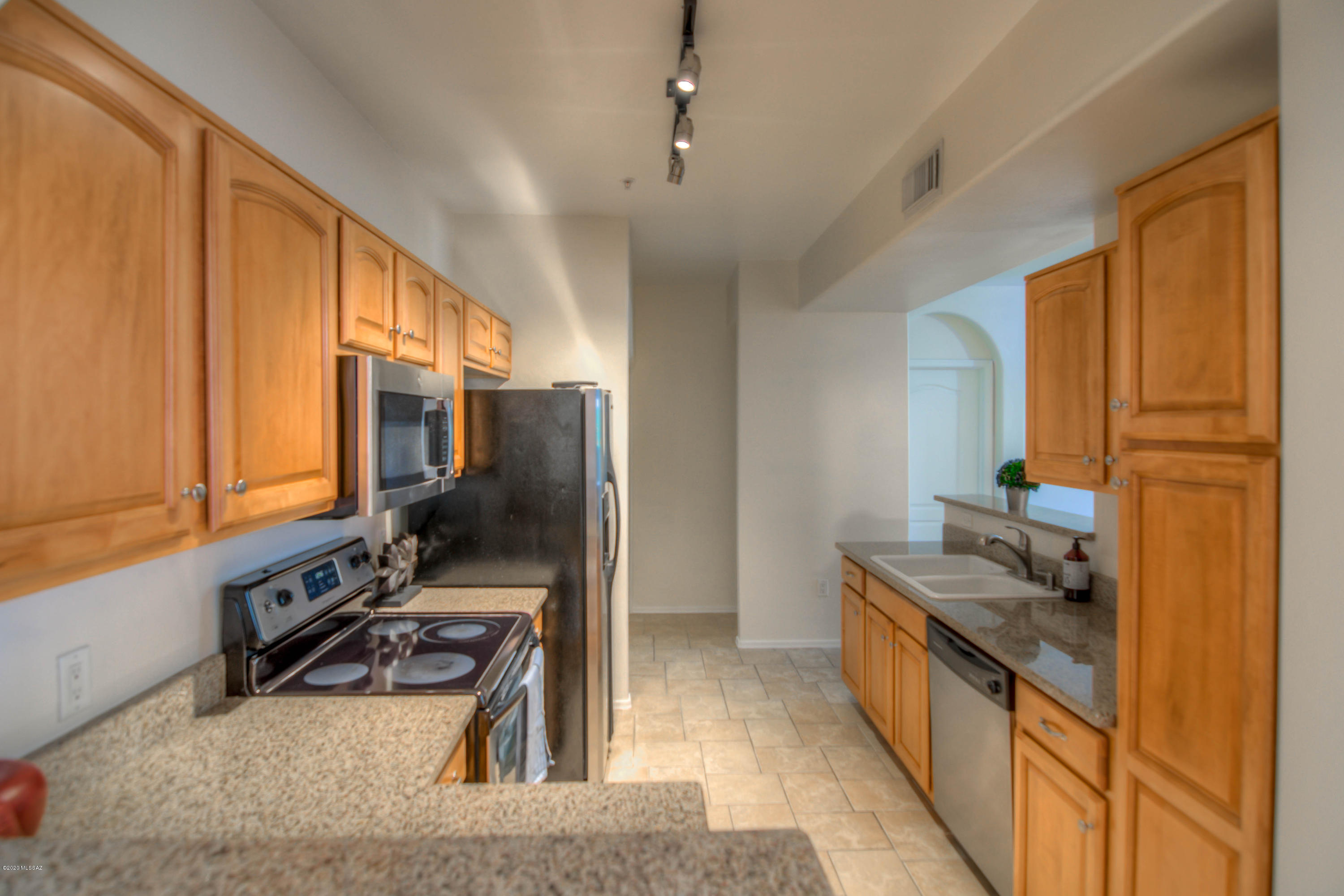 2550 East River Road, Unit 18202 Tucson, AZ 85718 - Photo 19 of 35