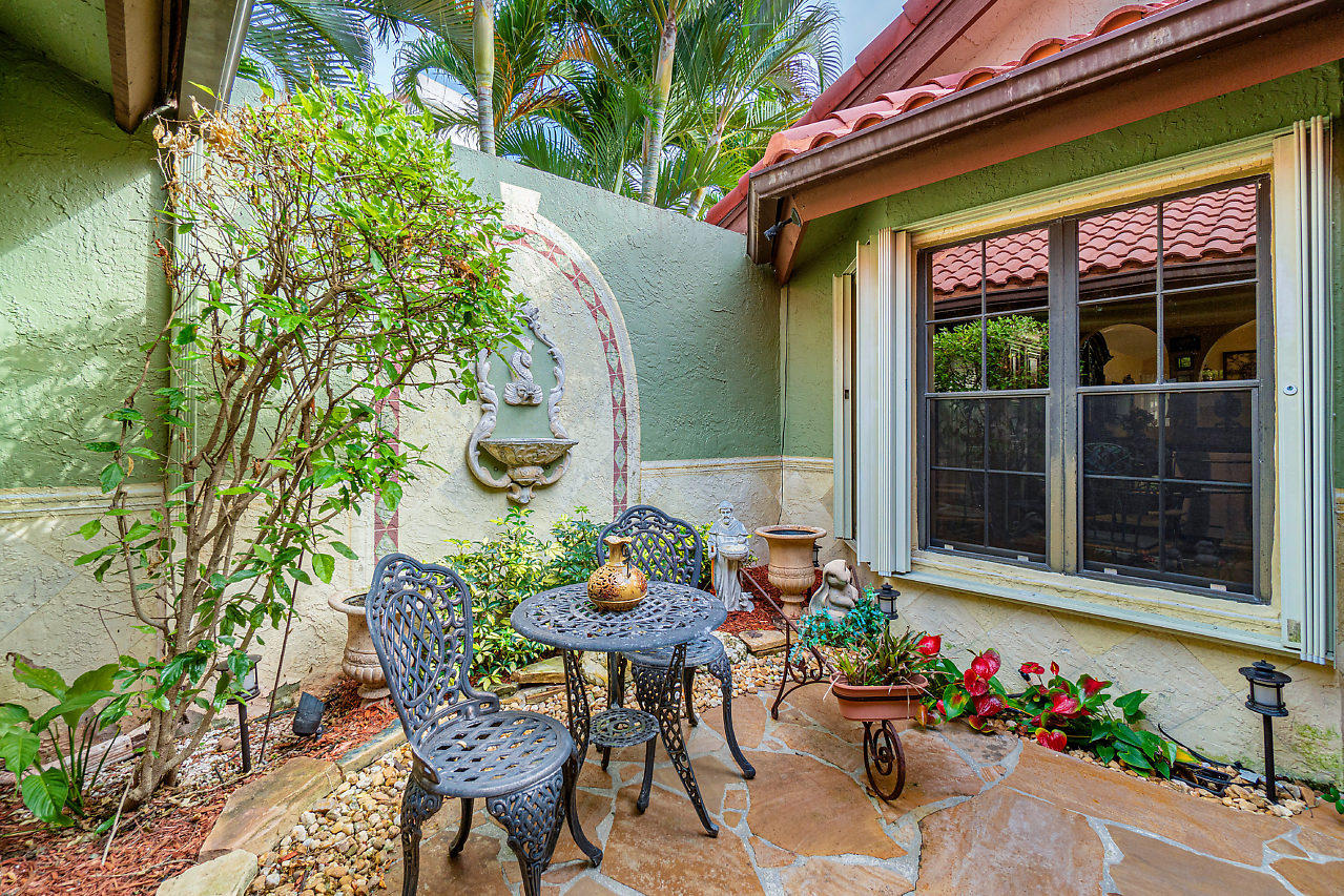 21772 Club Villa Terrace Boca Raton, FL 33433 - Photo 11 of 26 ATRIUM