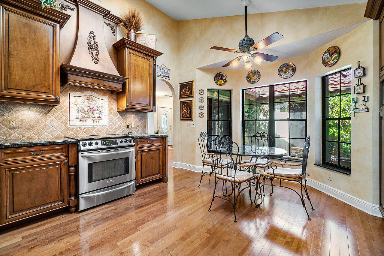 21772 Club Villa Terrace Boca Raton, FL 33433 - Photo 10 of 26 GORGEOUS TOTALLY UPDATED CHEFS KITCHEN