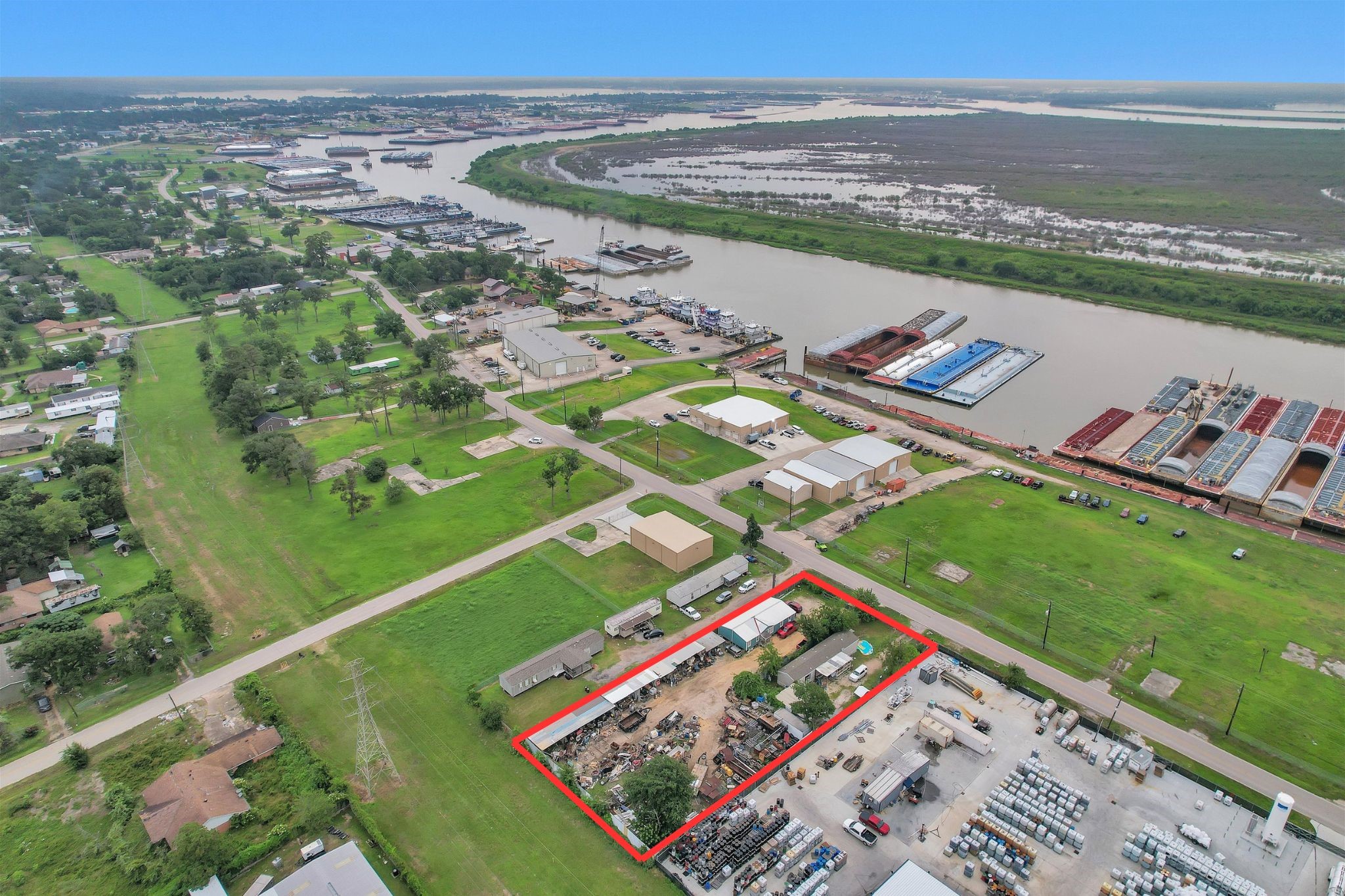 908 Lakeside Drive Channelview, TX 77530 - Photo 3 of 15