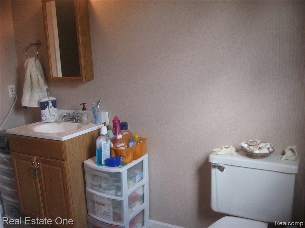 11524 Linden Road Fenton, MI 48430 - Photo 16 of 25 Master Bath