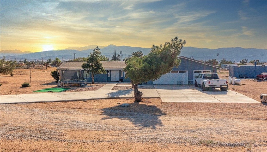 10076 Marrakesh Road Phelan, CA 92371 - Photo 1 of 1 Front House