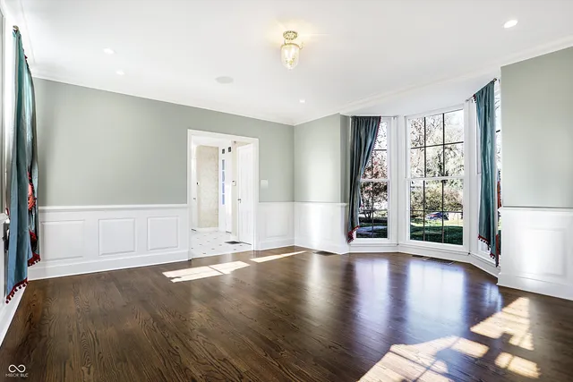 $1,350,000 | 2505 Riverside Drive, Columbus, IN 47201