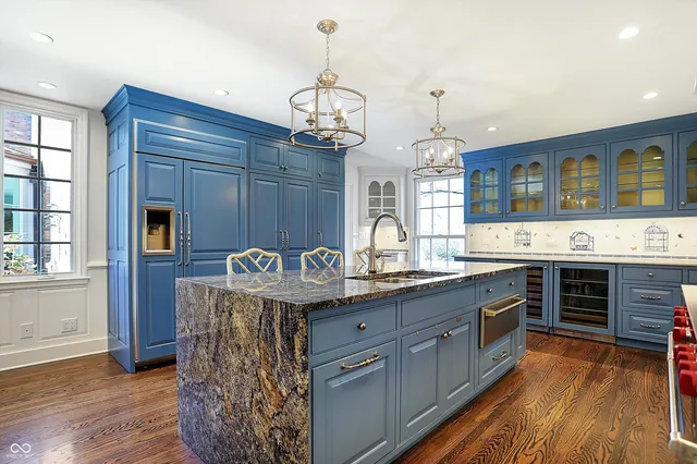 $1,350,000 | 2505 Riverside Drive, Columbus, IN 47201