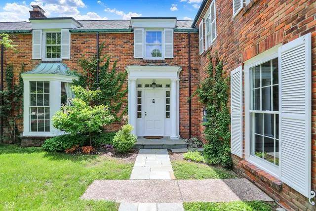 $1,350,000 | 2505 Riverside Drive, Columbus, IN 47201