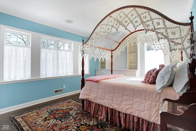 $1,350,000 | 2505 Riverside Drive, Columbus, IN 47201