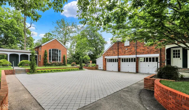 $1,350,000 | 2505 Riverside Drive, Columbus, IN 47201