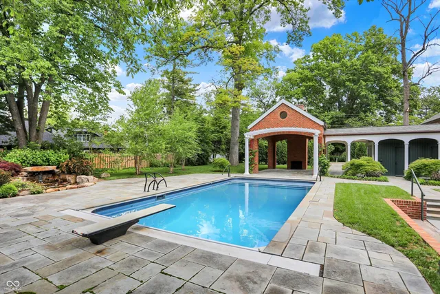 $1,350,000 | 2505 Riverside Drive, Columbus, IN 47201