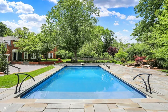 $1,350,000 | 2505 Riverside Drive, Columbus, IN 47201