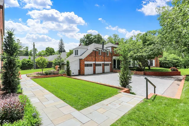 $1,350,000 | 2505 Riverside Drive, Columbus, IN 47201