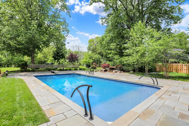 $1,350,000 | 2505 Riverside Drive, Columbus, IN 47201