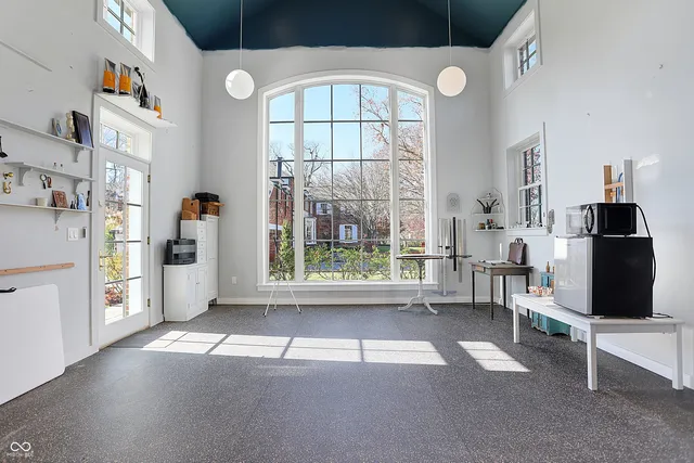 $1,350,000 | 2505 Riverside Drive, Columbus, IN 47201