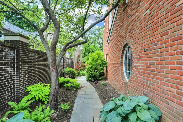 $1,350,000 | 2505 Riverside Drive, Columbus, IN 47201