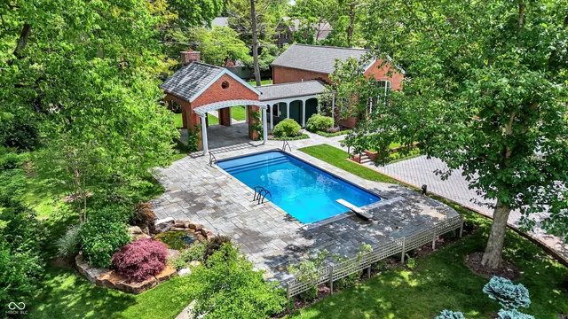 $1,350,000 | 2505 Riverside Drive, Columbus, IN 47201