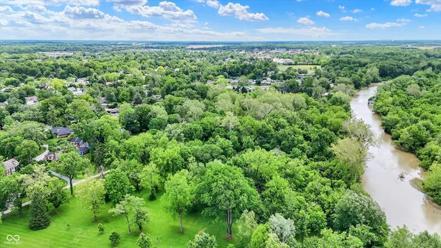 $1,350,000 | 2505 Riverside Drive, Columbus, IN 47201