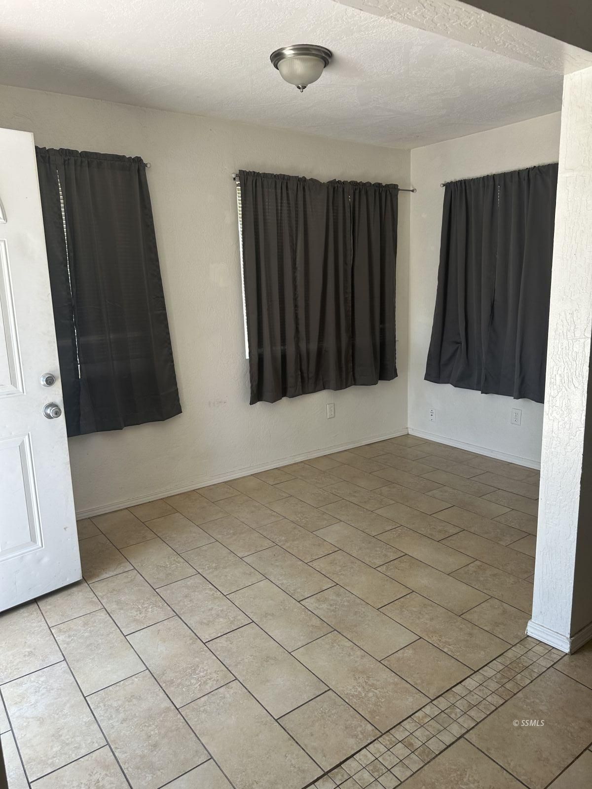 530 South Sunset Street Ridgecrest, CA 93555 - Photo 4 of 19
