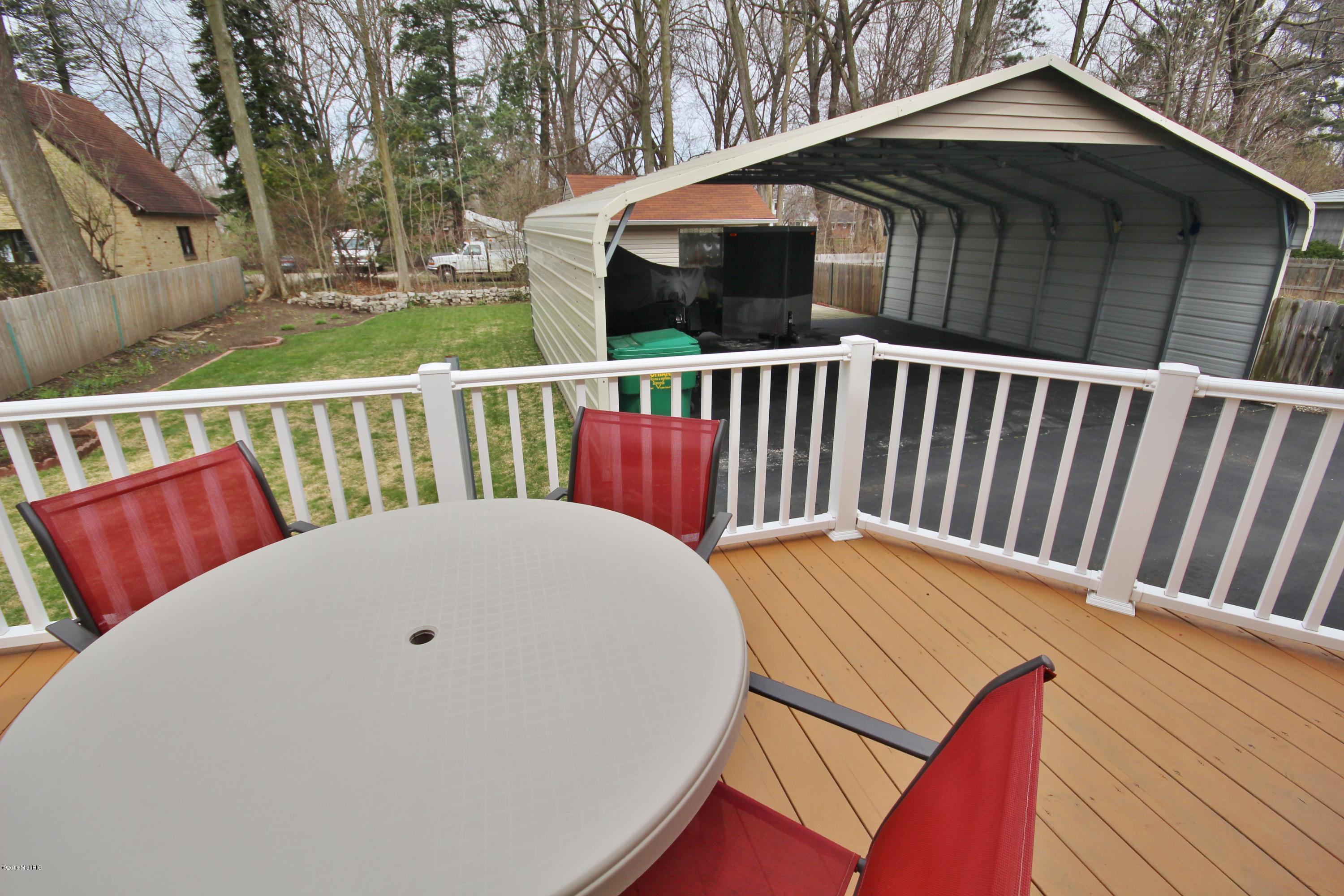 410 East Hoffman Street Three Rivers, MI 49093 - Photo 14 of 37 IMG_7098