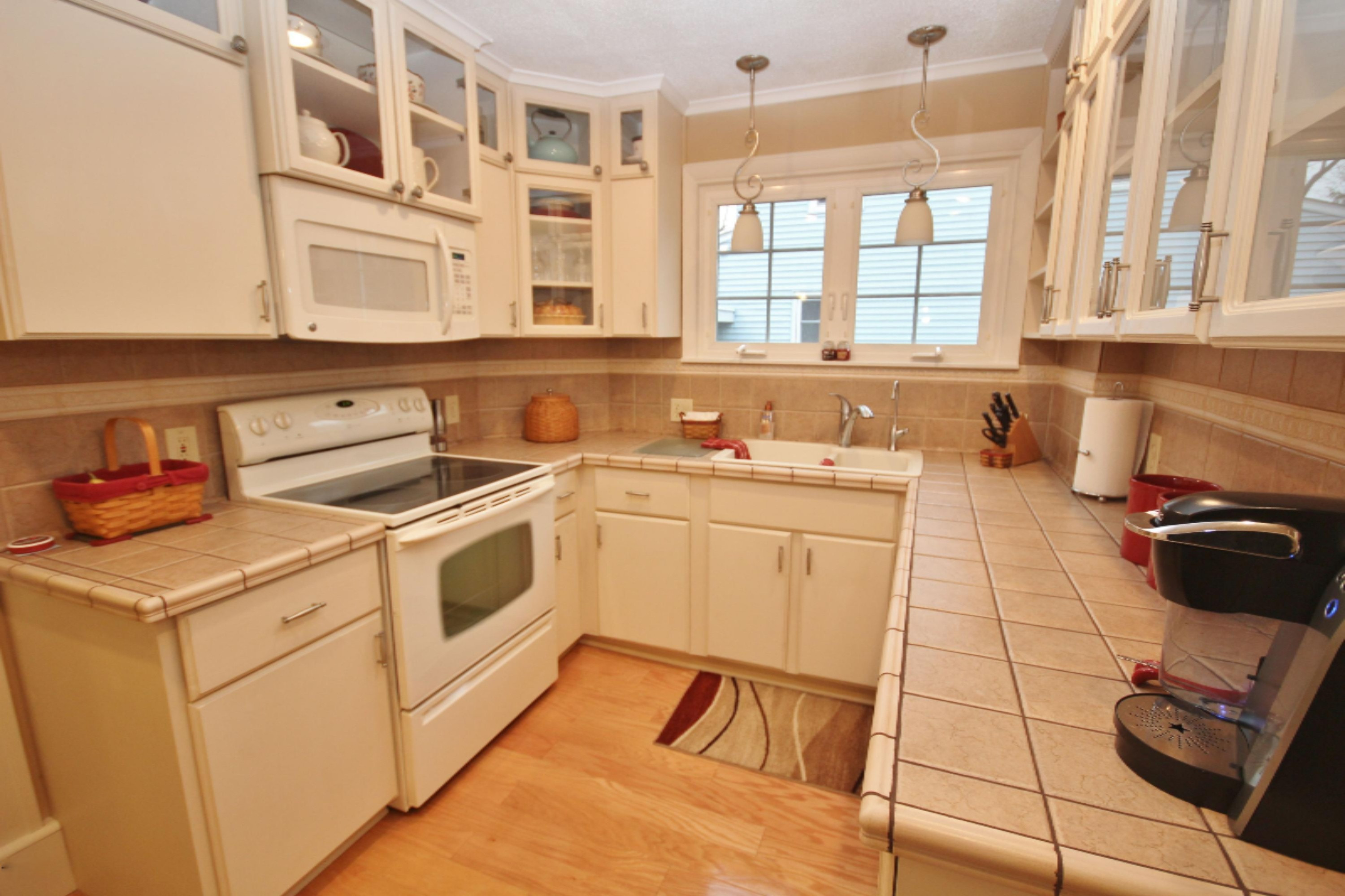 410 East Hoffman Street Three Rivers, MI 49093 - Photo 17 of 37 IMG_6966