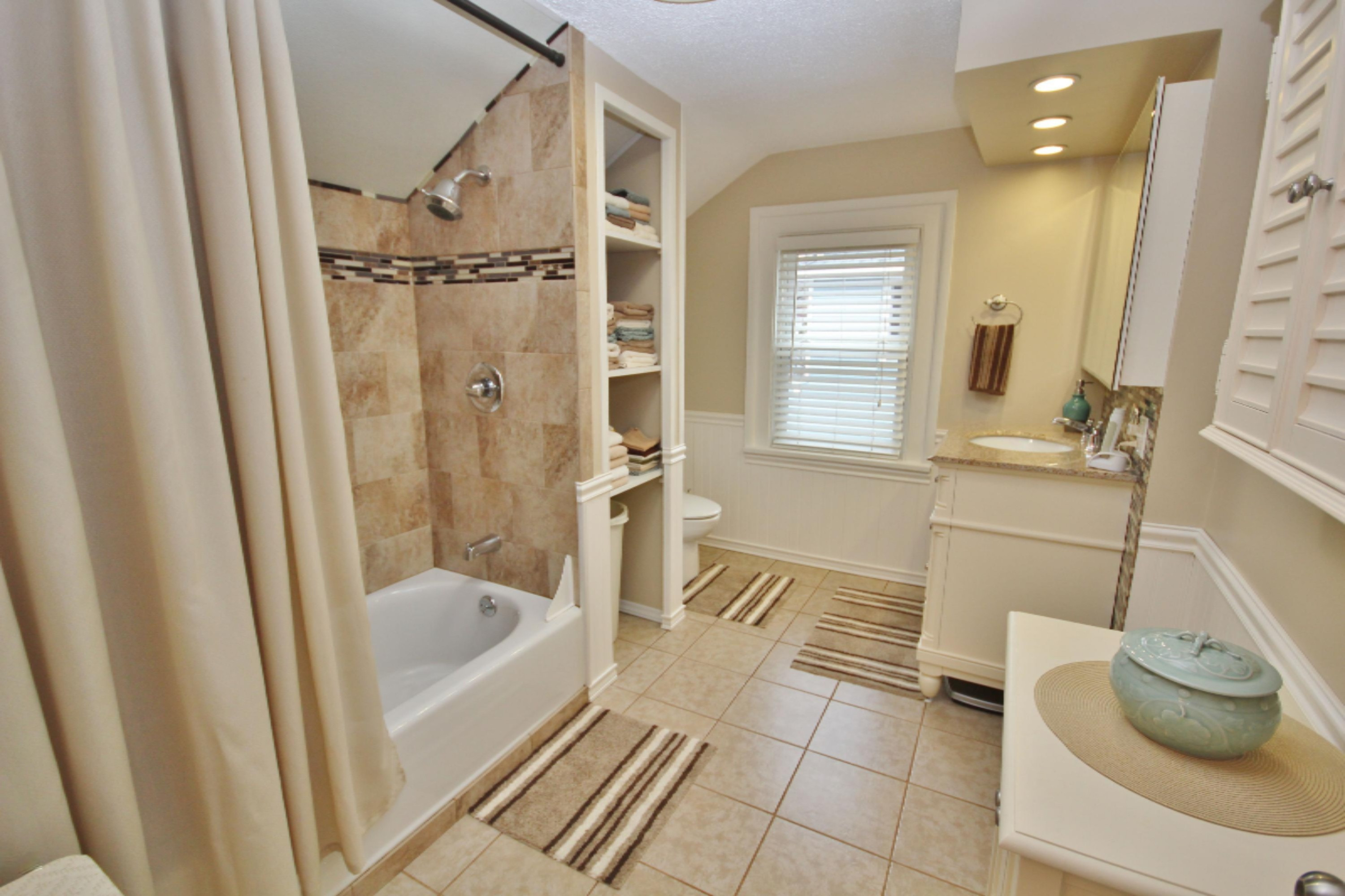 410 East Hoffman Street Three Rivers, MI 49093 - Photo 31 of 37 IMG_6925
