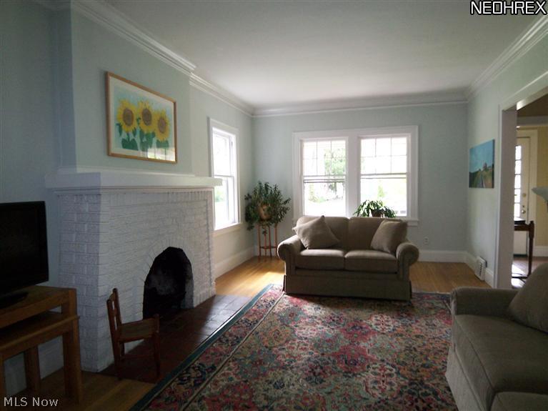 3003 Yorkshire Road Cleveland, OH 44118 - Photo 5 of 21 Gallery Image 5
