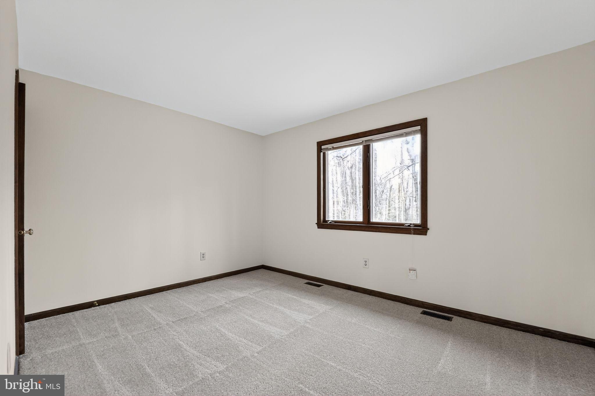 11753 Farside Road Ellicott City, MD 21042 - Photo 9 of 30 Gallery Image 9