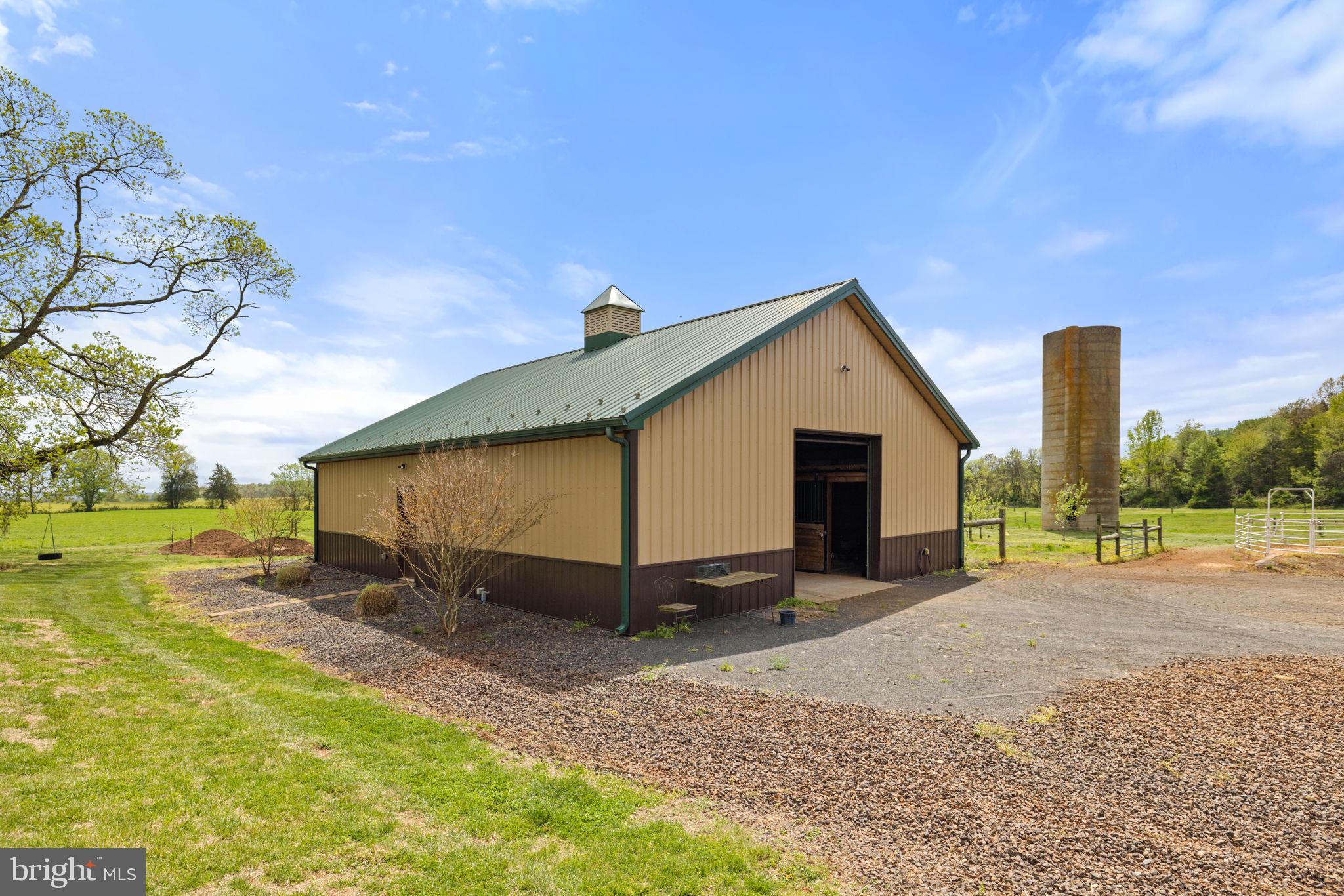 17280 Reid Road Brandy Station, VA 22714 - Photo 108 of 145 4 stall barn