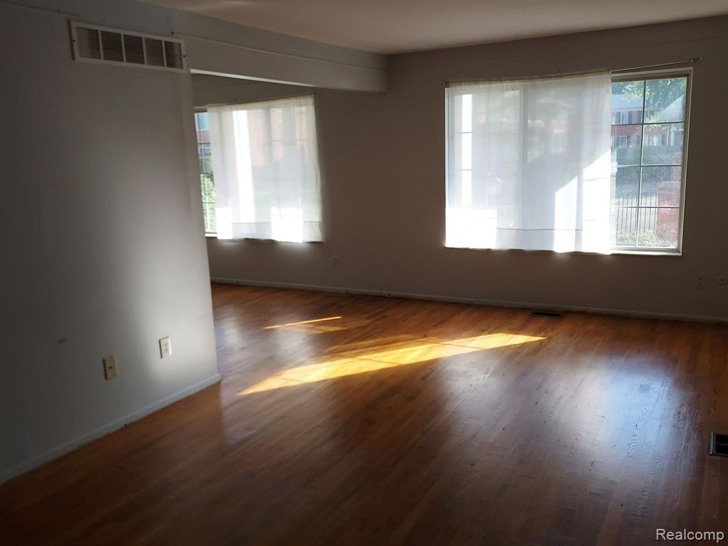 29334 Hoover Road Warren, MI 48093 - Photo 2 of 9