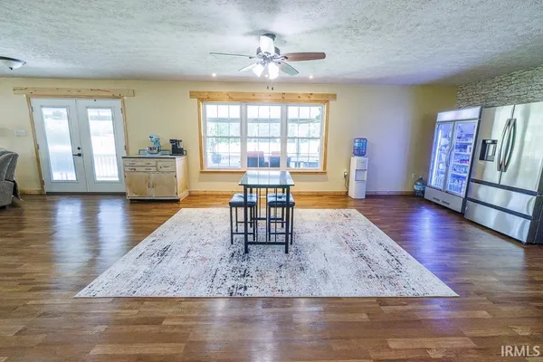 $799,000 | 2879 East Calvertville Road, Bloomfield, IN 47424
