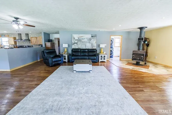 $799,000 | 2879 East Calvertville Road, Bloomfield, IN 47424
