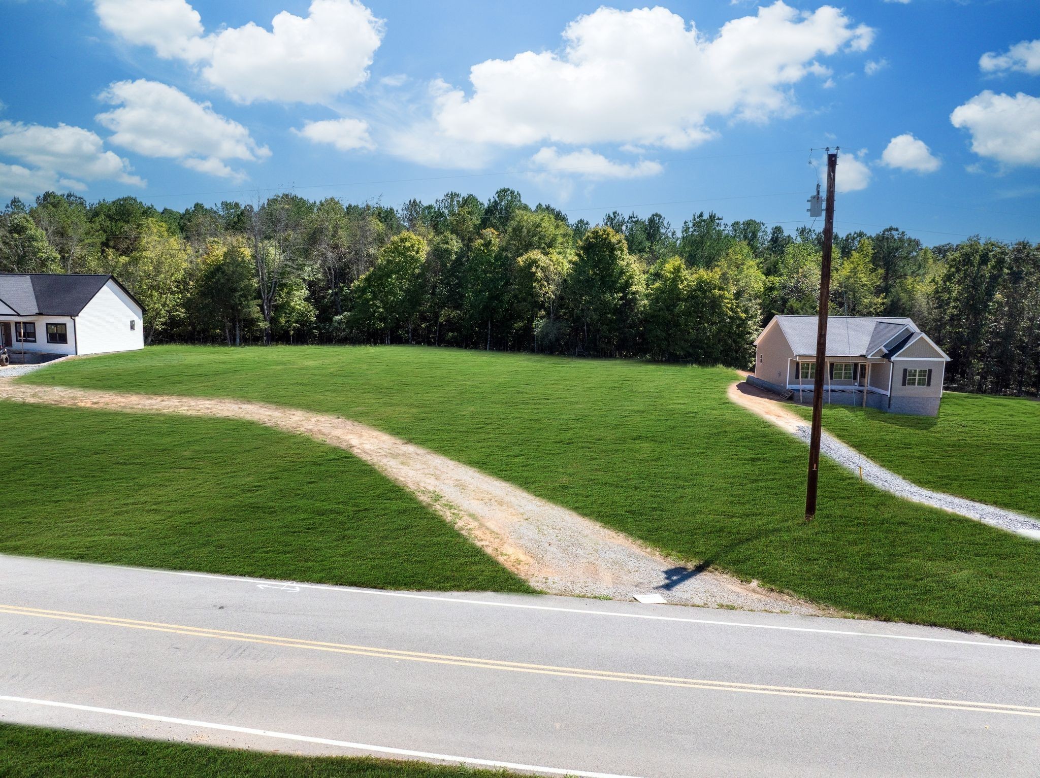 0 Old County House Road Charlotte, TN 37036 - Photo 6 of 20 a view of a garden with a house