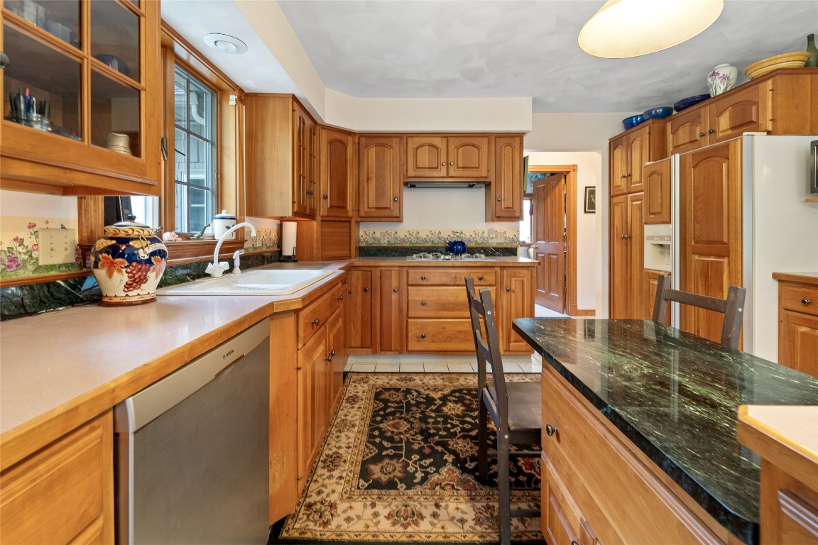651 Powderhouse Road Vestal, NY 13850 - Photo 13 of 49 Gallery Image 13