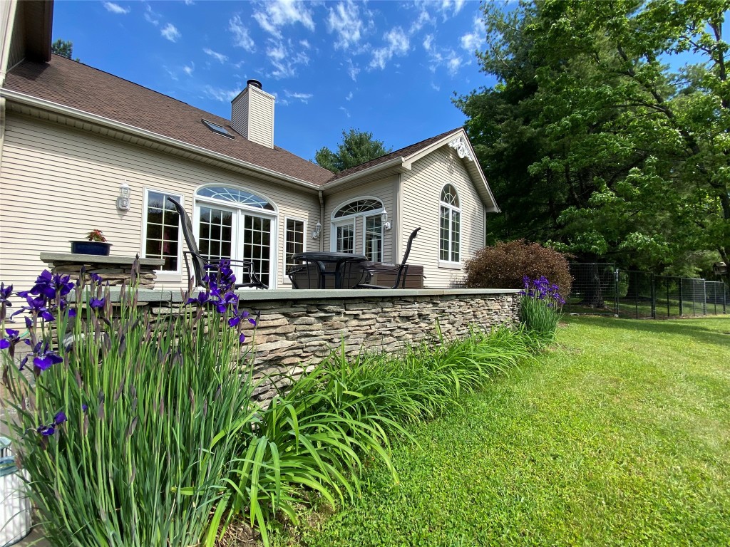 651 Powderhouse Road Vestal, NY 13850 - Photo 6 of 49 Gallery Image 6