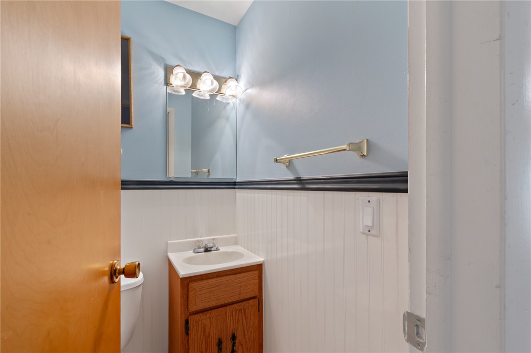 6075 Arbor Road Ontario, NY 14519 - Photo 13 of 27 1/2 bath