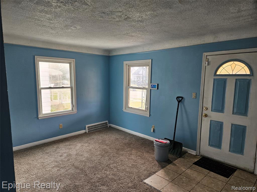 15675 Lappin Street Detroit, MI 48205 - Photo 5 of 22