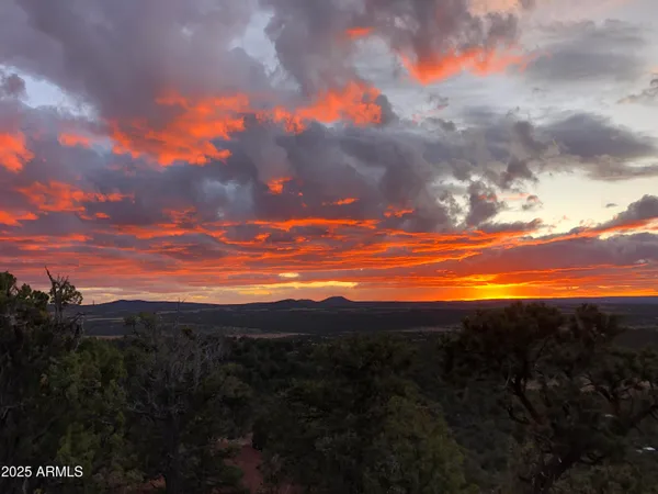 $825,000 | 80 N3313, Show Low, AZ 85901