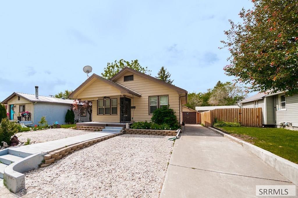 274 4th Street Idaho Falls, ID 83401 - Photo 2 of 24