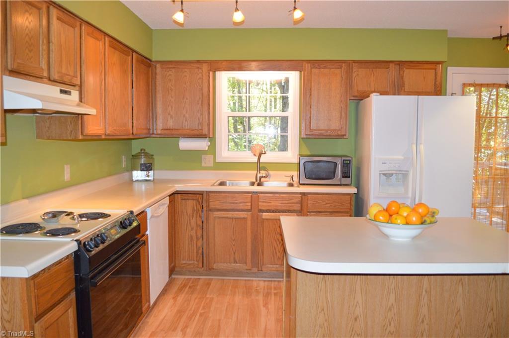8308 Deep Valley Road Summerfield, NC 27358 - Photo 13 of 30 Kitchen