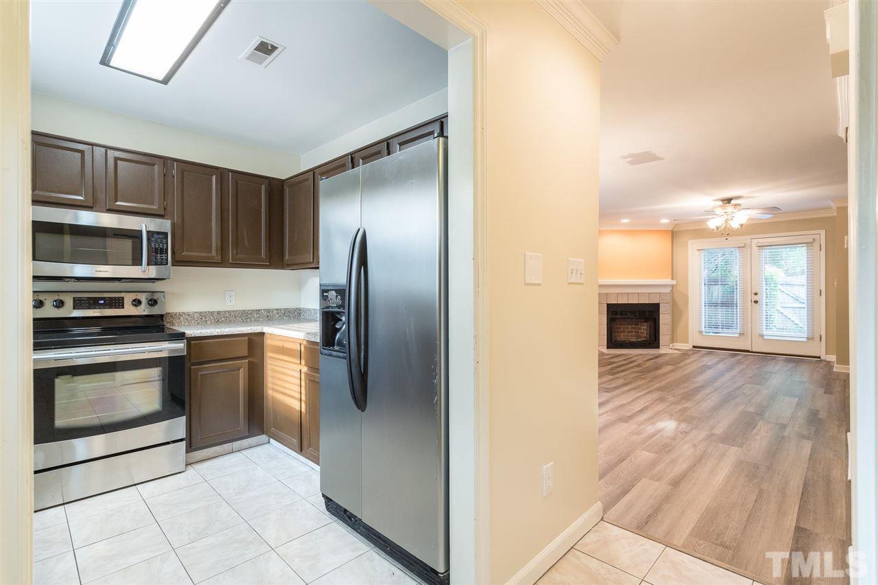 5621 Bridgetowne Way Raleigh, NC 27609 - Photo 2 of 26 Gallery Image 2
